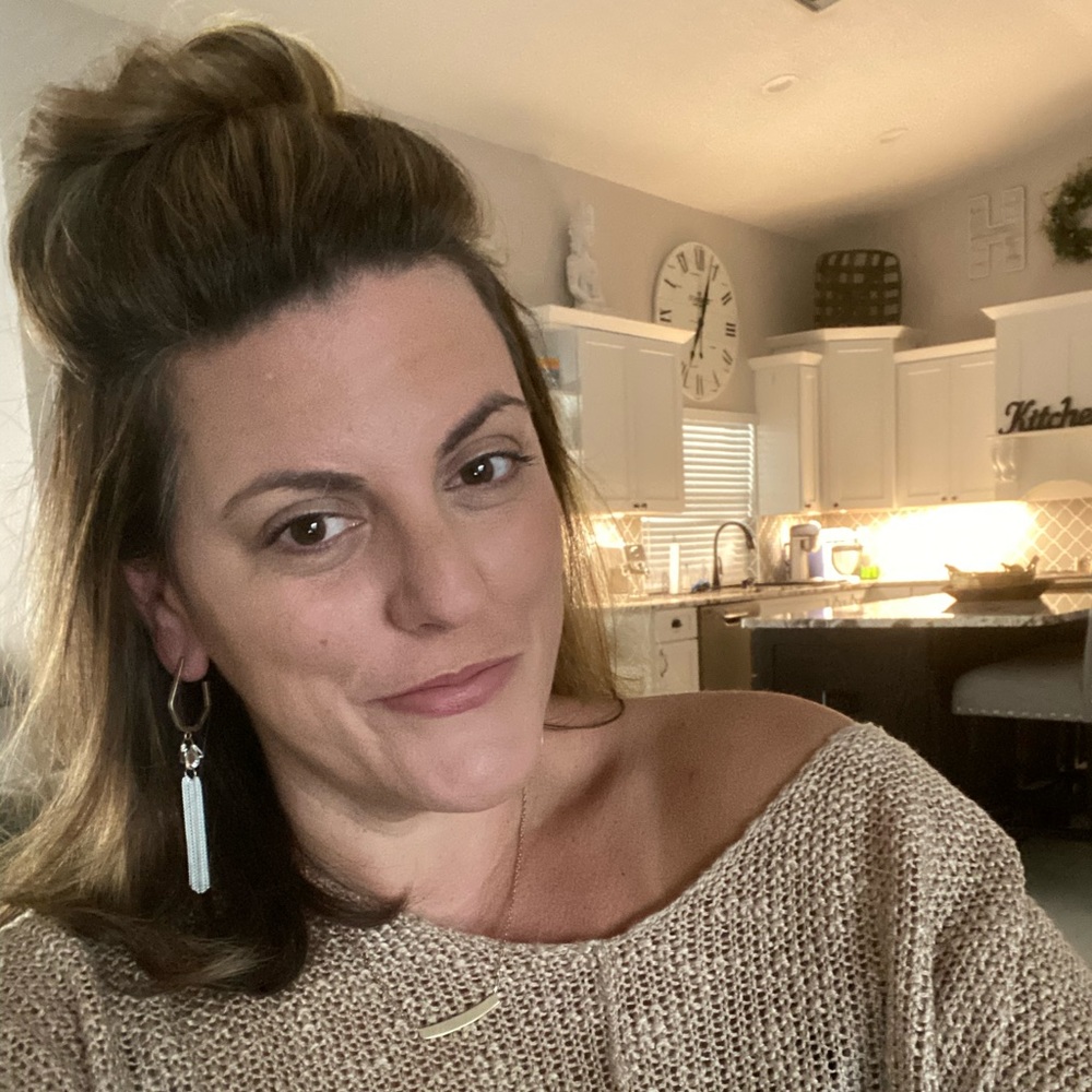 Meet your Posher, Toni Anne